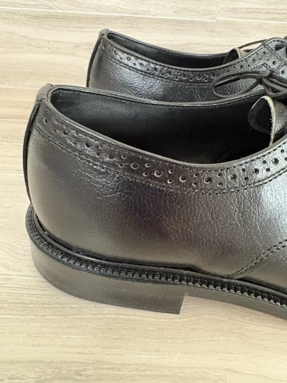 Endicott Johnson Black Leather Wingtip Brogue Vintage Dress Shoes